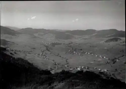 Ak St. Blasien im Schwarzwald, Blick auf  eine Gemeinde im Landkreis Waldshut im Südschwarzwald.