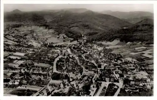 Ak Bad Bergzabern an der Weinstraße Pfalz, Luftaufnahme,  Weinberge, Berge, Landschaft