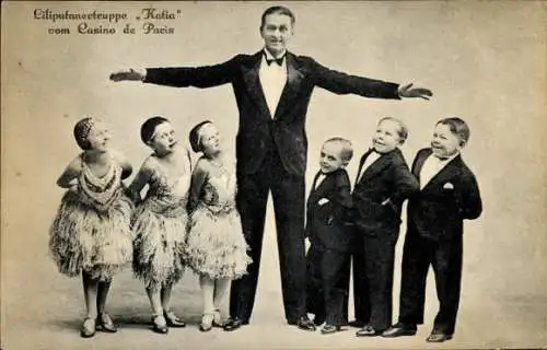 Ak Liliputanertruppe Katia vom Casino de Paris