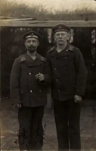 Foto Ak Nordseebad Wangerooge in Ostfriesland, Deutsche Marinesoldaten in Uniformen, Grimmshorn
