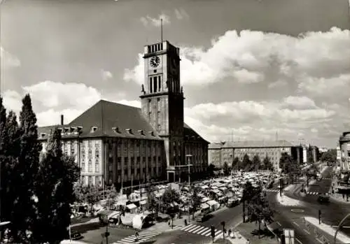 Ak Berlin Schöneberg, Schöneberger Rathaus,  Architektur, Marktstände, Stadtansicht