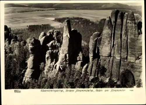 Ak Ostrau Bad Schandau in Sachsen, Vordere Schrammsteine, Elbsandsteingebirge, Felsen