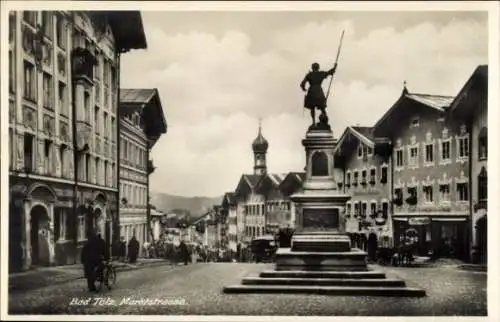 Ak Bad Tölz in Oberbayern, Marktstraße, Denkmal, Geschäfte