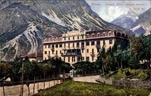 Ak Bormio Lombardia, Grand Hotel Bagni nuovi, Berge, Bäume, Strasse, Blick auf die Berge