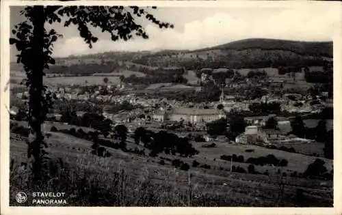 Ak Stavelot Wallonien Lüttich, Panorama von  ländliche Landschaft, mehrere Gebäude sichtbar