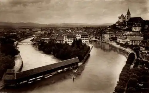 Ak Thun Kanton Bern Schweiz, Gesamtansicht, überdachte Brücke