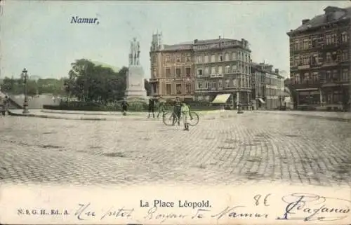 Ak Namur Wallonien, Platz Léopold, Statue,  Gebäude, Radfahrer