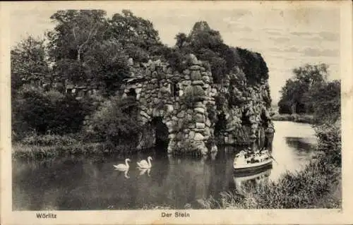 Ak Wörlitz in Anhalt, Wörlitzer Park, Ruine Der Stein, Wasser mit Schwänen, Bootsfahrer