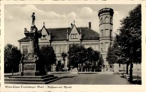 Ak Horn Bad Meinberg,Teutoburger Wald,Rathaus mit Markt