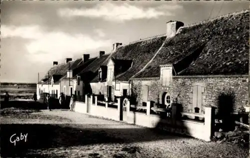 Ak Penerf Damgan Morbihan, Schöne Reihenhäuser, ländliche Landschaft, Schwarz-Weiß-Fotografie