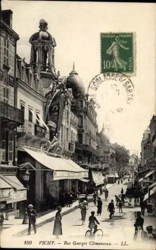 Ak Vichy Allier, Straße mit Gebäuden, Menschen,  aus  Frankreich, frühes 20. Jahrhundert