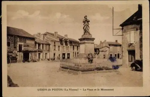 Ak Usson du Poitou, Place, Monument