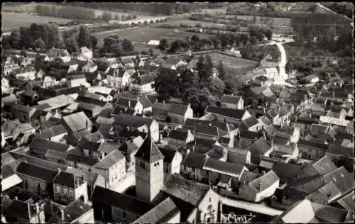 Ak Lezinnes Yonne, Luftaufnahme von  Häuser, Kirchturm, ländliche Umgebung