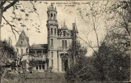 Ak Fontenay le Comte Vendée, Schloss