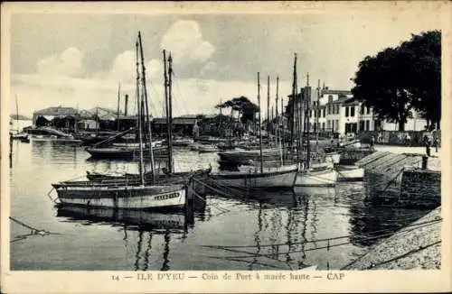 Ak Ile d'Yeu Vendee, Un Coin du Port a maree haute