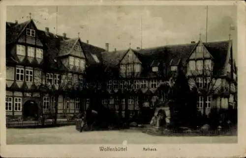 Ak Wolfenbüttel in Niedersachsen, Rathaus  s Gebäude, schwarz-weiß Foto