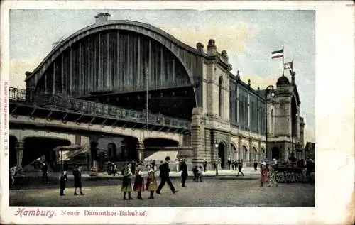 Ak Hamburg Mitte Altstadt, Neuer Dammthor-Bahnhof,  Architektur, Menschen auf der Straße, Flaggen