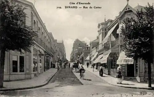 Ak Dinard Ille et Vilaine, Straße mit Blick auf das Casino, Geschäfte, Menschen, Bäume