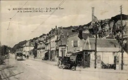 Ak Rochecorbon Indre et Loire, Straßenansicht, Tram, Pferdewagen, Gebäude, Lanterne