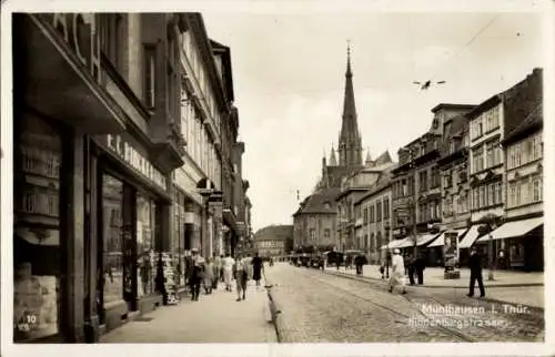 Foto Ak Mühlhausen Thüringen, Die Hindenburgstraße mit Geschäften