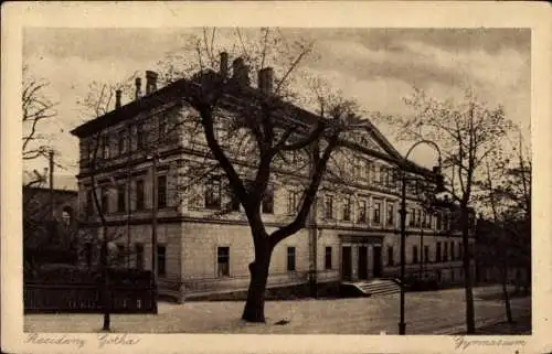 Ak Gotha Thüringen, Blick auf den Eingang des Gymnasiums