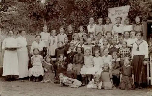 Foto Ak Wustrow im Wendland, Ferienkolone Juli 1914, Gruppenbild