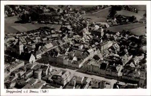 Ak Deggendorf im Bayerischen Wald Niederbayern, Luftaufnahme