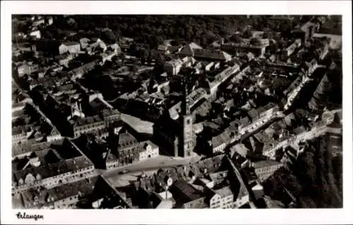 Ak Erlangen in Mittelfranken Bayern, Vogelperspektive von   Stadtarchitektur, Stadtturm