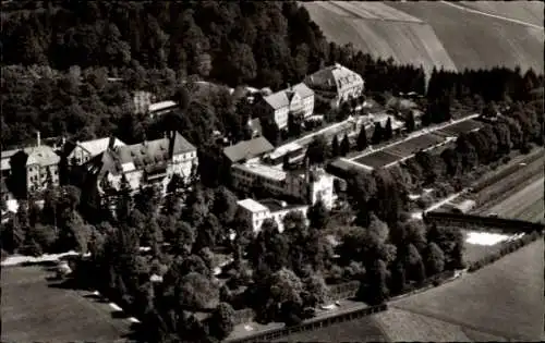 Ak Jordanbad Biberach an der Riß in Oberschwaben, Luftaufnahme der Kneipp'schen Kuranstalt, umgeb
