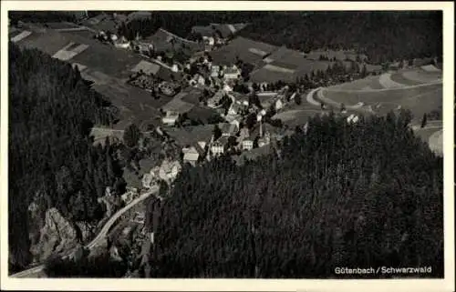 Ak Gütenbach im Schwarzwald, Luftaufnahme