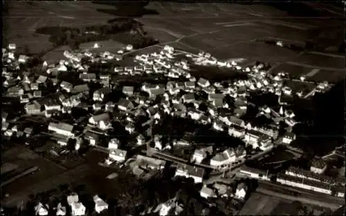 Ak Bad Dürrheim im Schwarzwald, Luftaufnahme von  Schwarzwald, viele Häuser