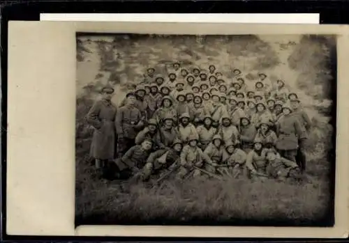 Foto Ak Wangerooge, Männer der Inselwache vor ihrem in die Westdünen gebauten Bunker, 1. WK