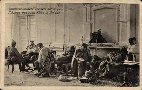 Ak Hrodna Grodno Weißrussland, Leichtverwundete vor dem Abtransport, Räume des russ. Klubs, 1. WK