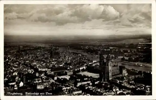 Ak Magdeburg an der Elbe, Totalansicht, Dom, Fliegeraufnahme, Klinke & Co 10146