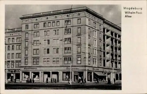 Ak Magdeburg an der Elbe,  Wilhelm-Pieck-Allee, Straßenbahn, Menschen