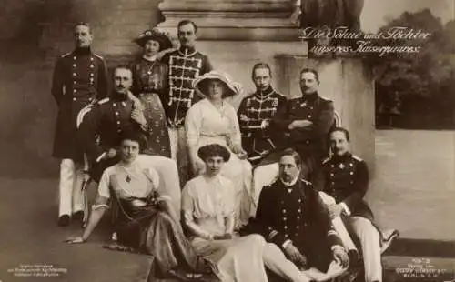 Ak Söhne und Töchter des Kaiserpaares, Gruppenfoto, Cecilie, Herzog Ernst August von Braunschweig