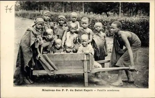 Ak Missionen des Heiligen Geistes, Große Familie