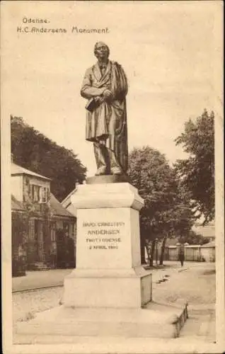 Ak Odense Dänemark, H.C. Andersens Denkmal, Statue von Hans Christian Andersen