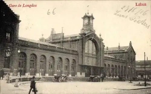 Ak Liège Lüttich Wallonien, Gare de Longdoz,  Bahnhofarchitektur, Kutschen, Uhren