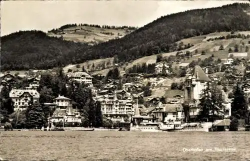 Ak Oberhofen am Thunersee Kanton Bern, Vorderseite zeigt Oberhofen, Berge, See, Schiffe,  Archite