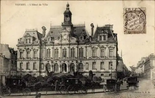 Ak Vannes Morbihan, L'Hôtel de Ville,  Architektur, Pferdewagen