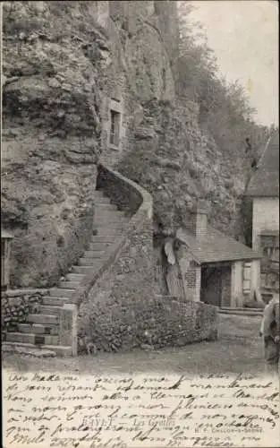 Ak Bayet Allier, Grottes
