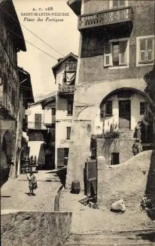 Ak Saint Martin Vésubie Alpes Maritimes, Place des Portiques