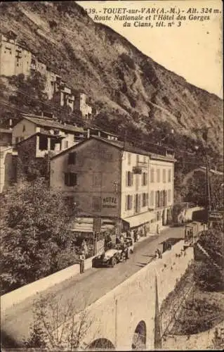 CPA Touët sur Var Alpes Maritimes, Route Nationale et l'Hôtel des Gorges du Cians