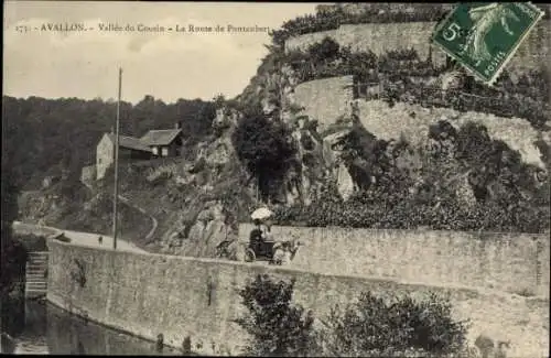 Ak Avallon Yonne,  Vallée du Cousin, La Route de Pontaubert, Pferdewagen