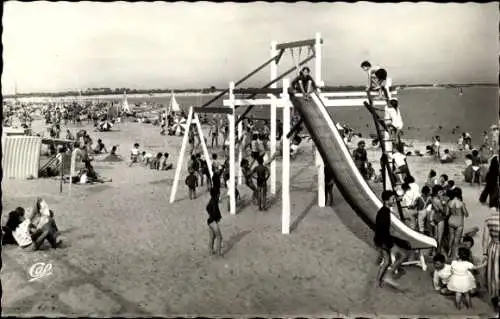 Ak La Tranche sur Mer Vendée, Strand, Rutsche