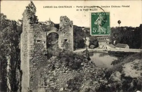 Ak Lussac les Châteaux Vienne, Porte prinicipale de l'ancien Chateau Feodal, Petit Moulin
