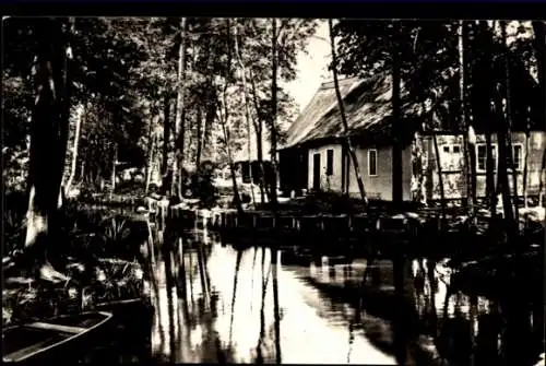 Ak Lehde Lübbenau im Spreewald, Landschaftsaufnahme, Fluss, Häuschen, Bäume, ruhiges Wasser
