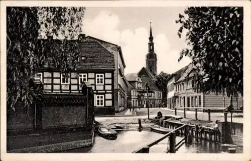 Ak Lübbenau im Spreewald, Stadtansicht, Fluss, Kirche, Fachwerkhäuser, Boote