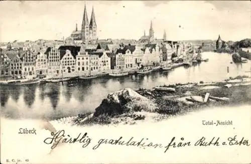 Ak Hansestadt Lübeck, Schwarz-Weiß Ansicht von  totaler Blick über die Stadt, Hafen